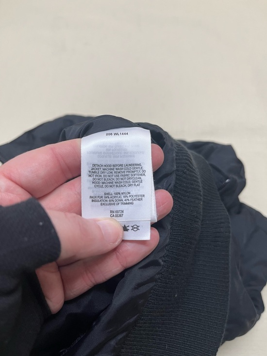 VTG Columbia M black 60% down 40% feather vest - Picture 6 of 13